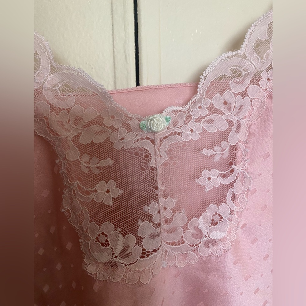 Vintage Y2K Victoria’s Secret  Cottagecore satin lace embroidered cami tank - Picture 6 of 6